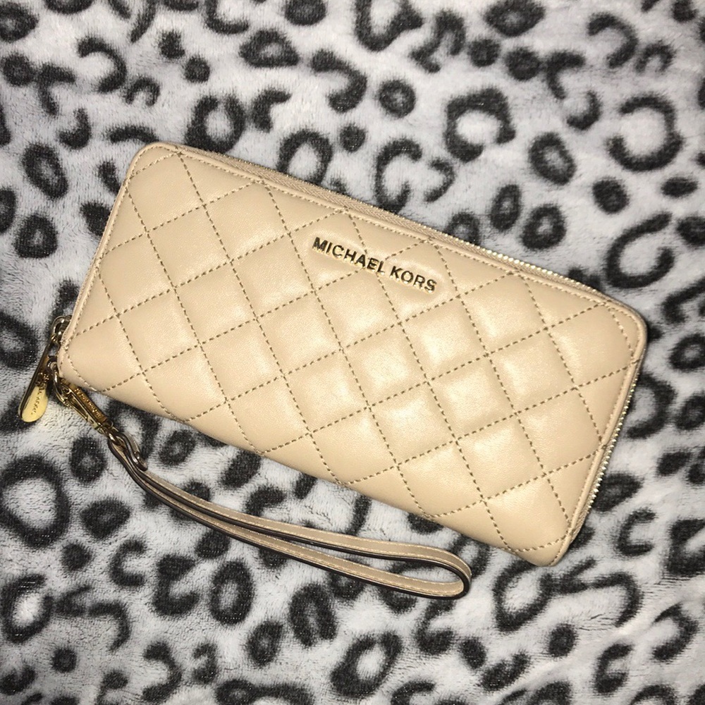 Michael Kors Quilted Wallet